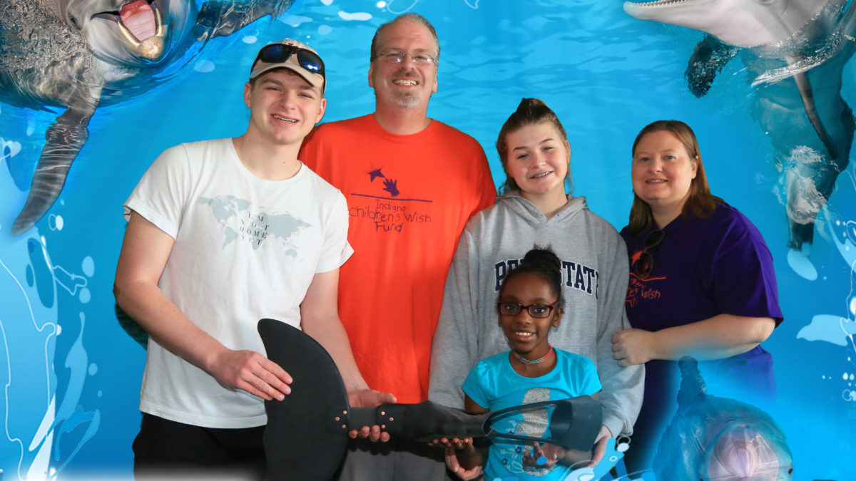 Family picture at the Clearwater Marine Aquarium in Clearwater, Florida